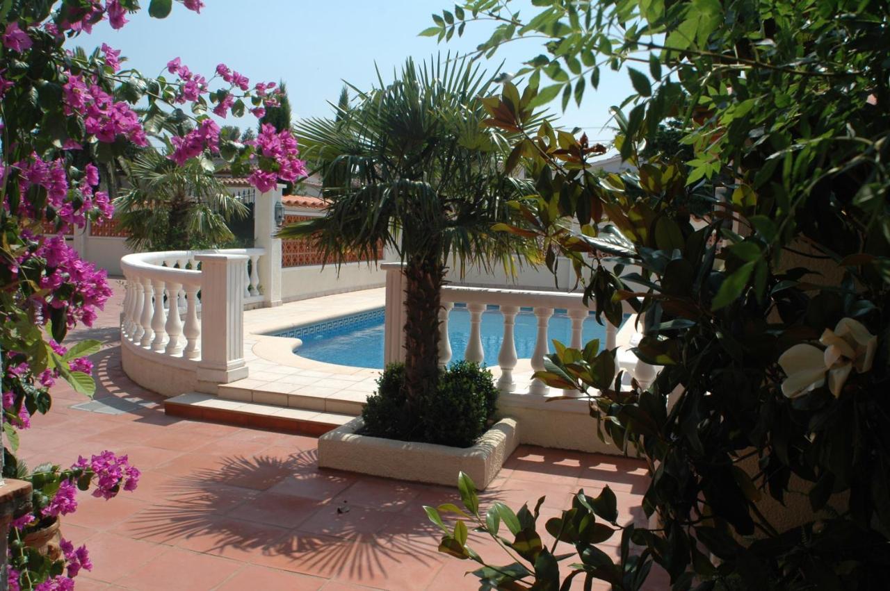 Villa Sol Empuriabrava Exterior photo